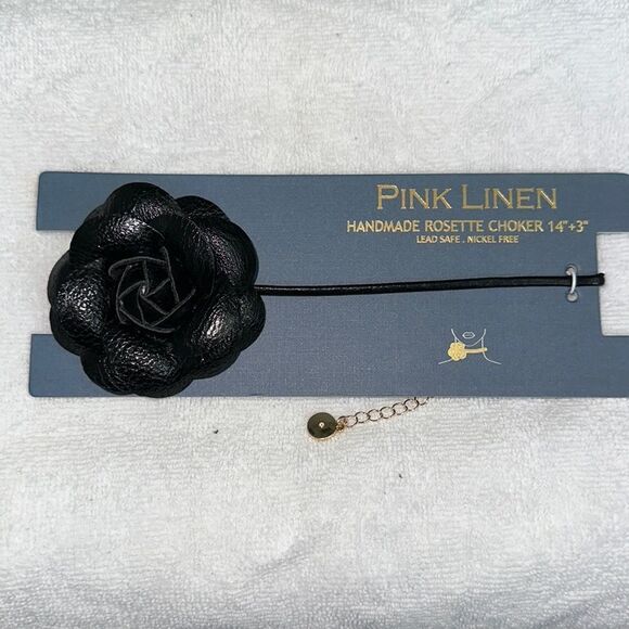LAST CHANCE Handmade Rosette Choker - Picture 1 of 3